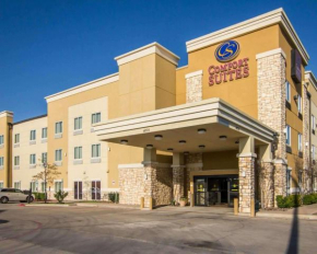Гостиница Comfort Suites West Dallas-Cockrell Hill  Даллас